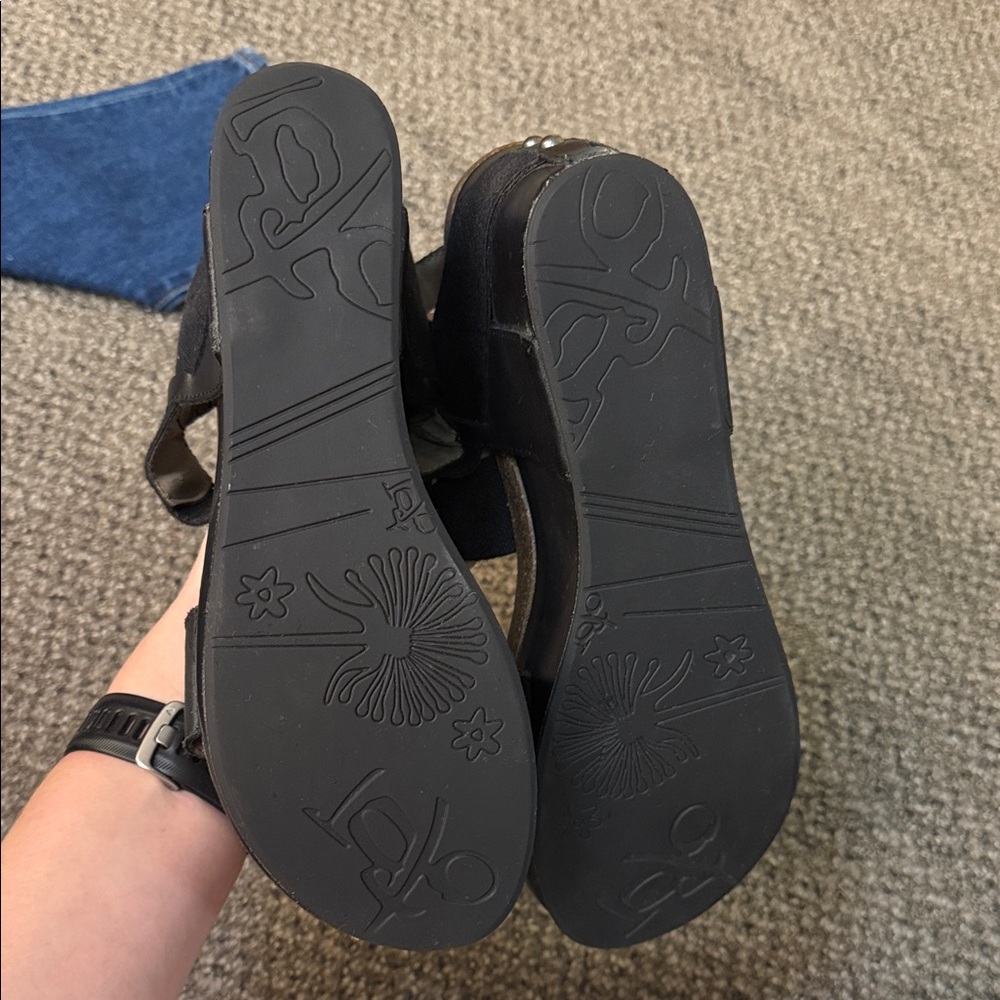 OTBT Black Leather Bushnell Sandal - Picture 3 of 5